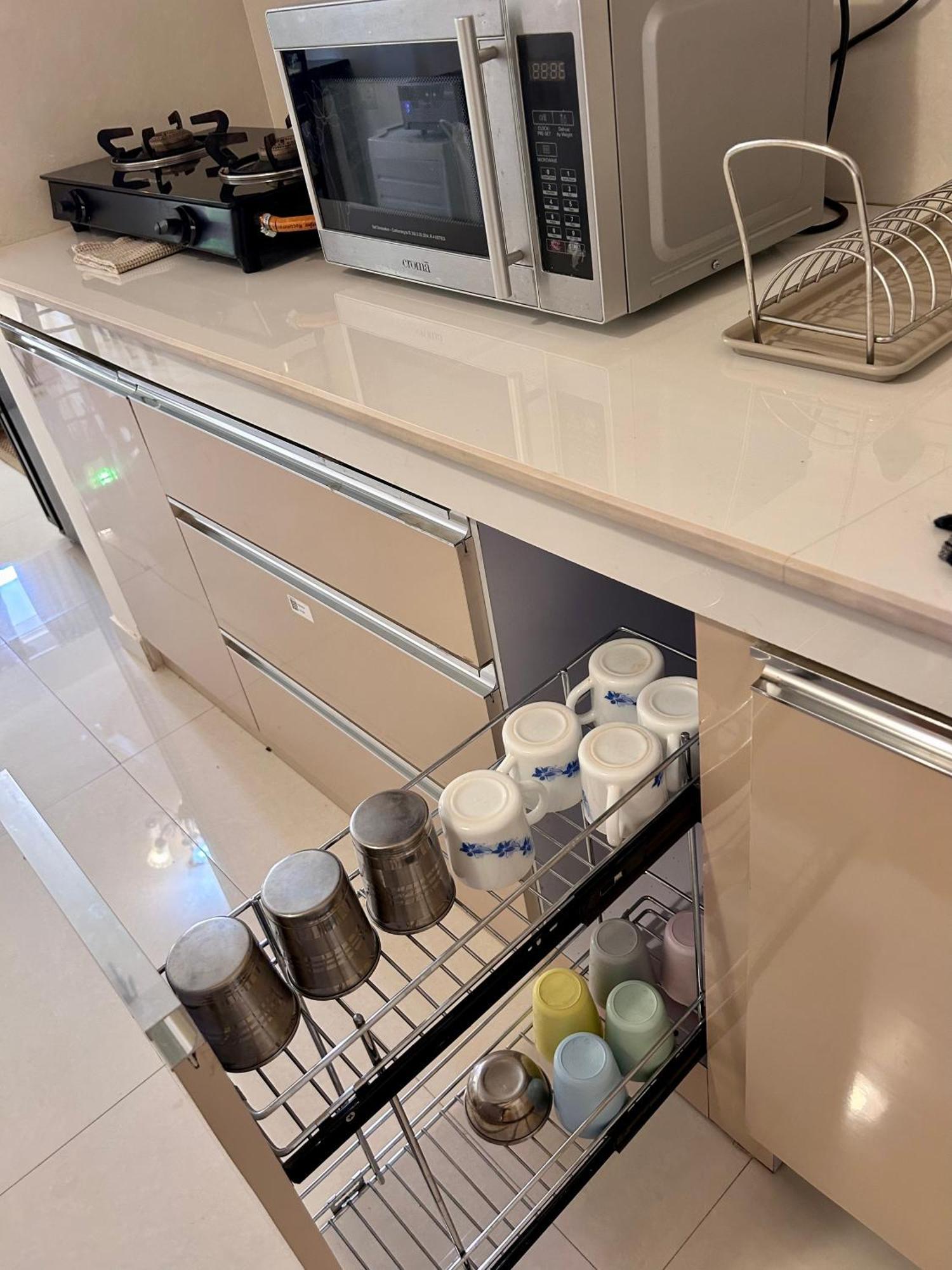 Good Stay Pool View Stylish Studio Apartment,6Km From Airport, 307 达波林 外观 照片