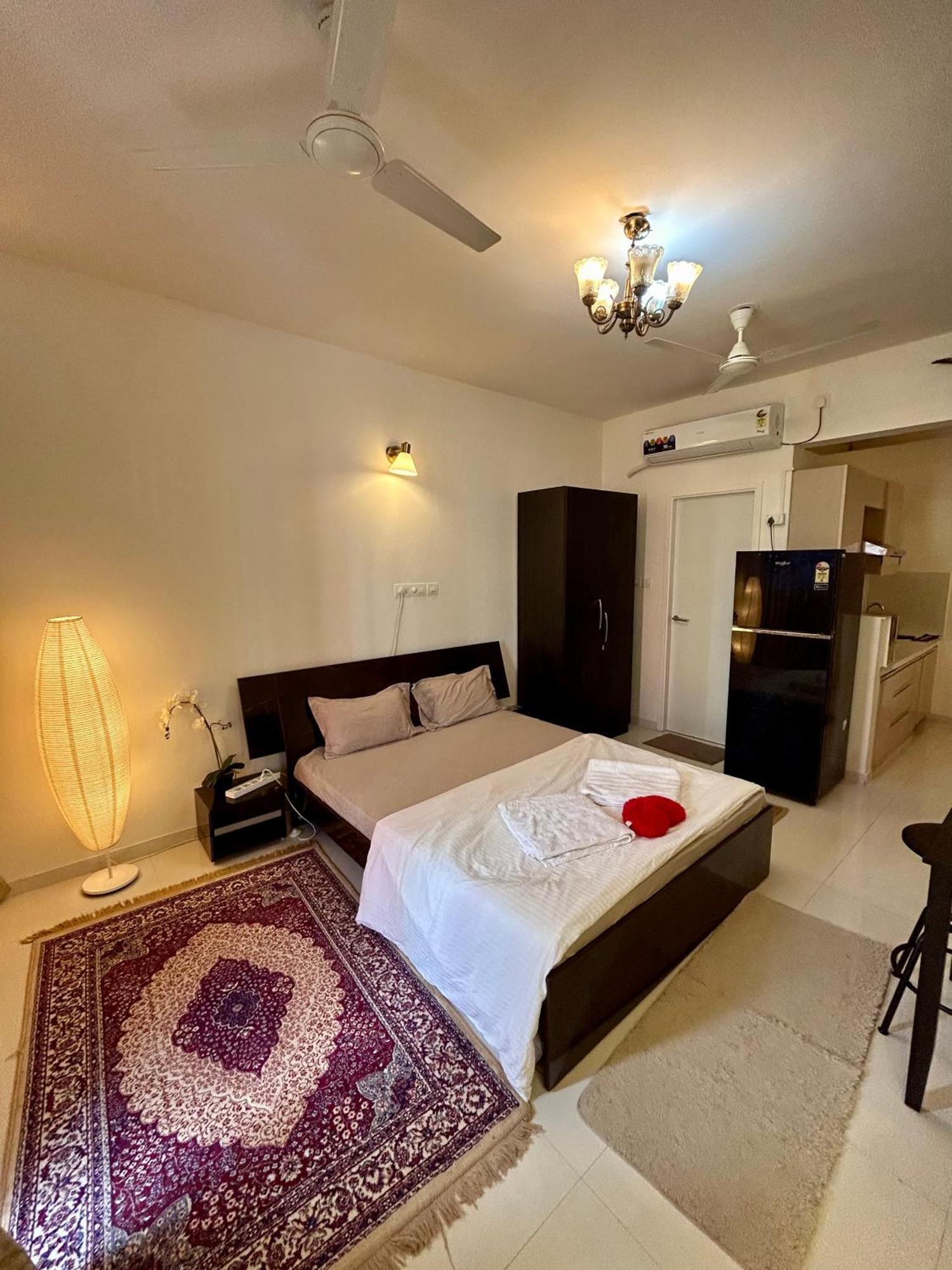 Good Stay Pool View Stylish Studio Apartment,6Km From Airport, 307 达波林 外观 照片