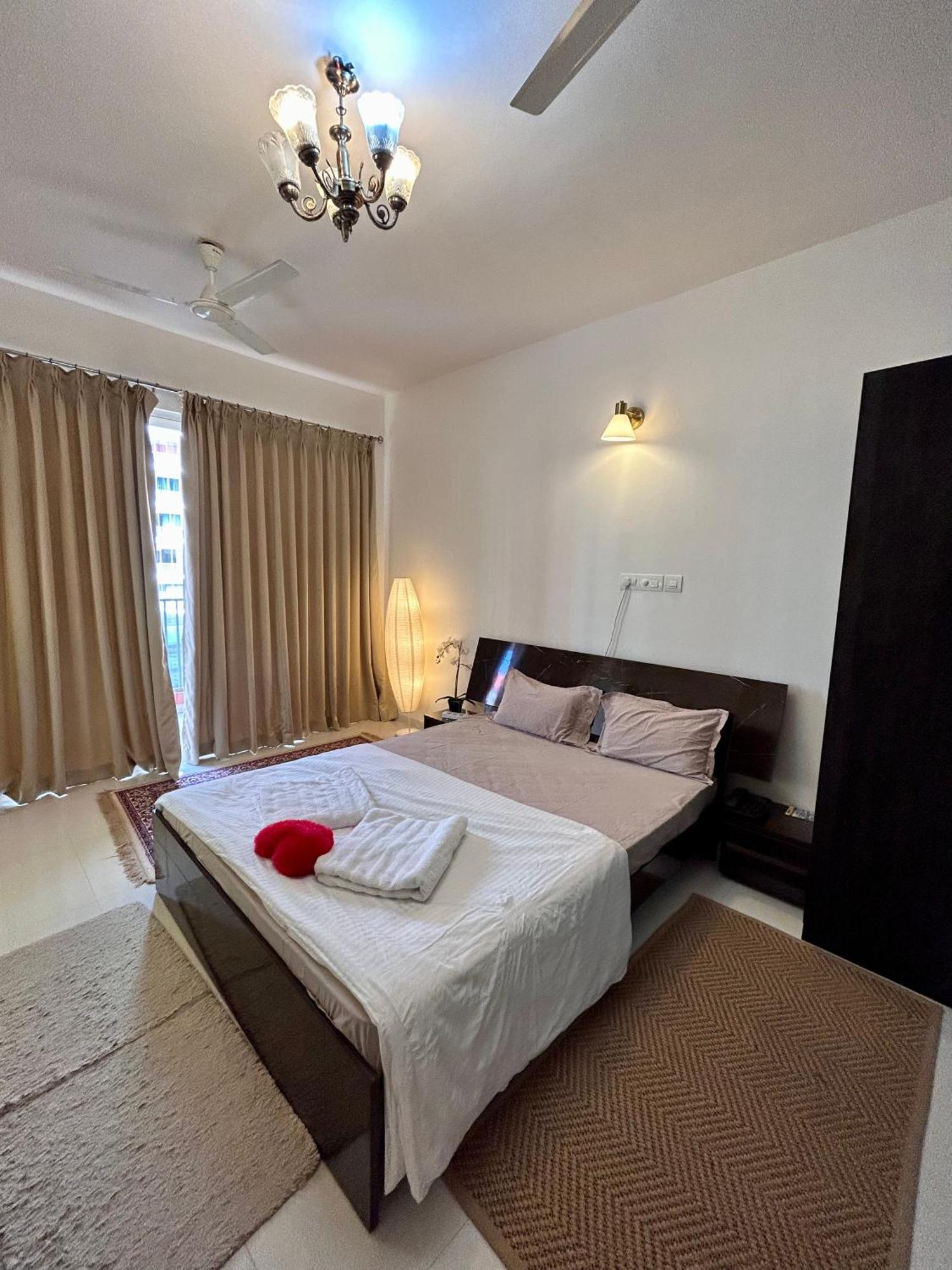 Good Stay Pool View Stylish Studio Apartment,6Km From Airport, 307 达波林 外观 照片