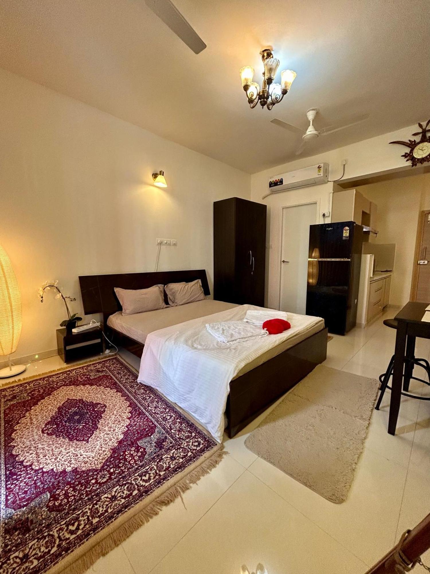 Good Stay Pool View Stylish Studio Apartment,6Km From Airport, 307 达波林 外观 照片