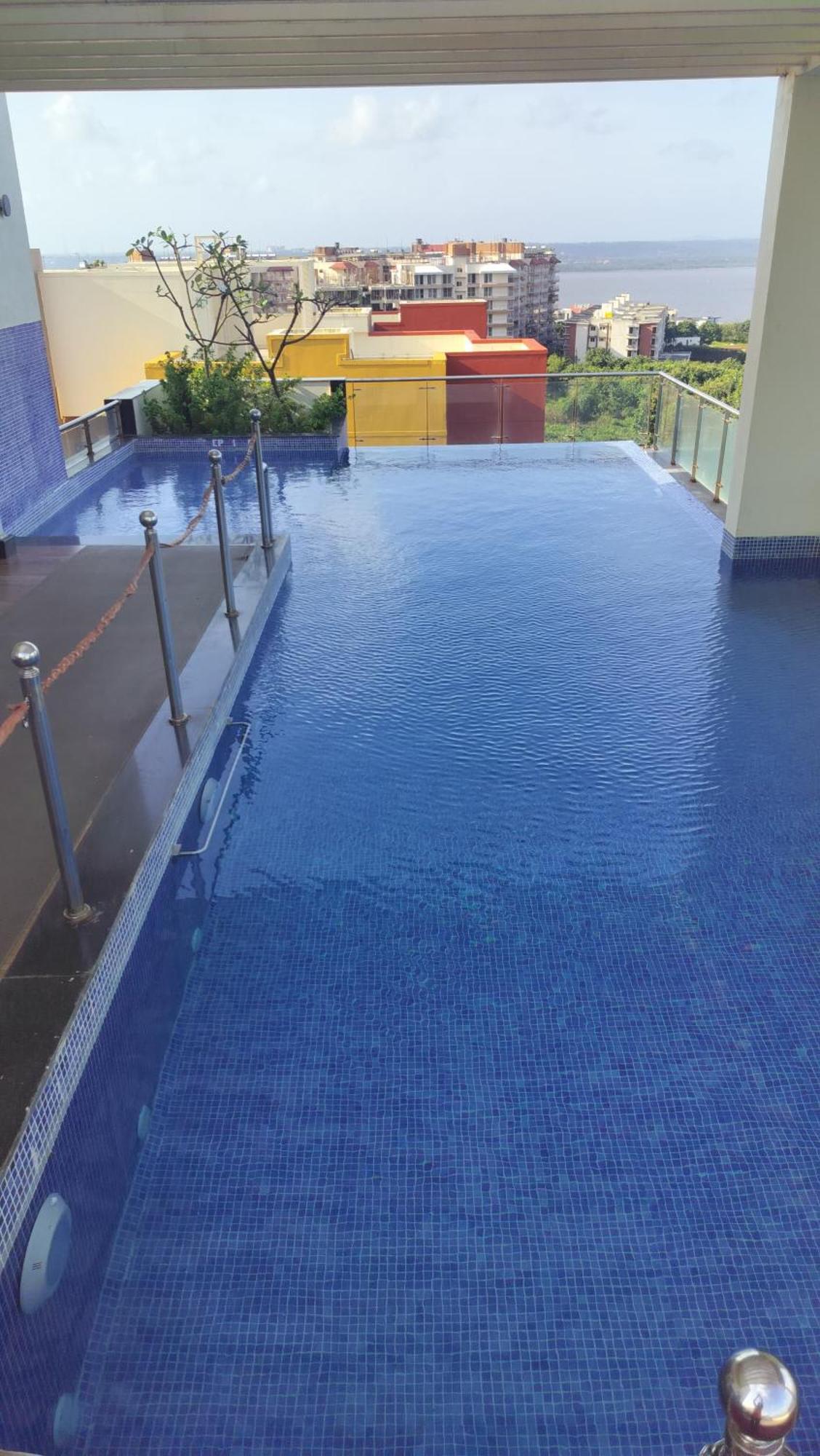 Good Stay Pool View Stylish Studio Apartment,6Km From Airport, 307 达波林 外观 照片
